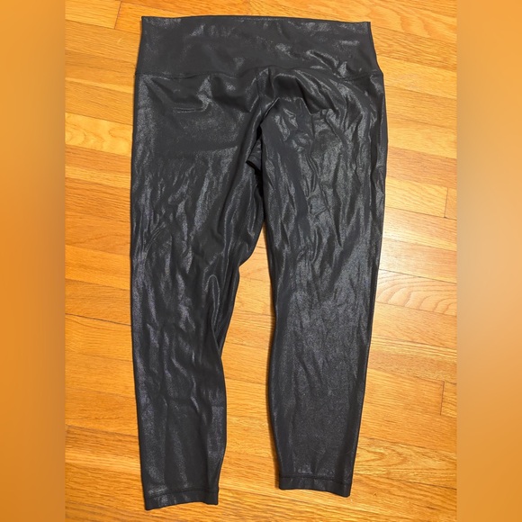Lululemon Black Shiny High-Rise Leggings - Picture 2 of 3